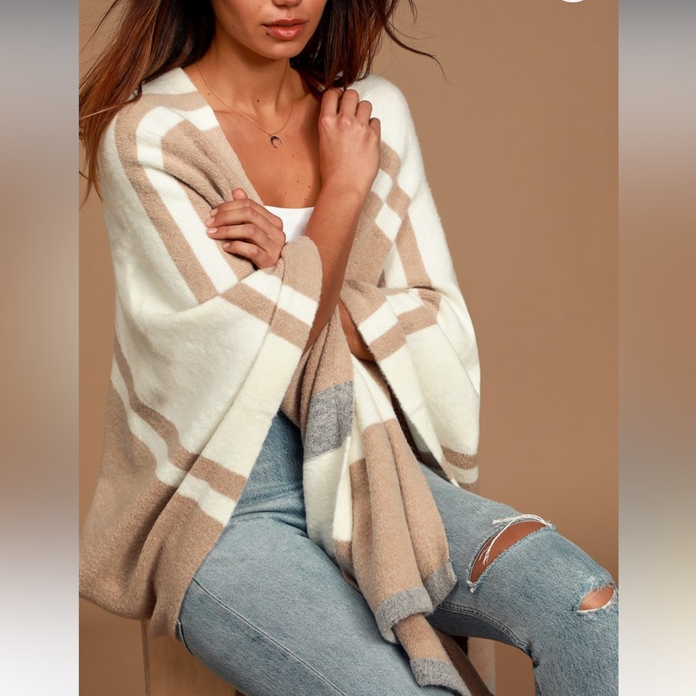 Lulu’s Multi-Striped Poncho - Picture 2 of 7
